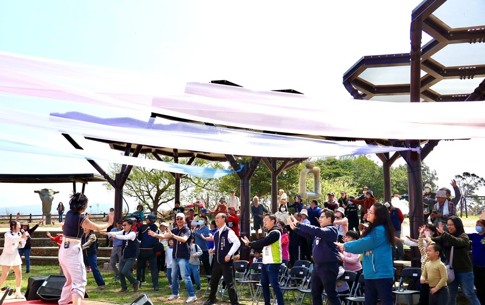 健走前熱身帶動跳